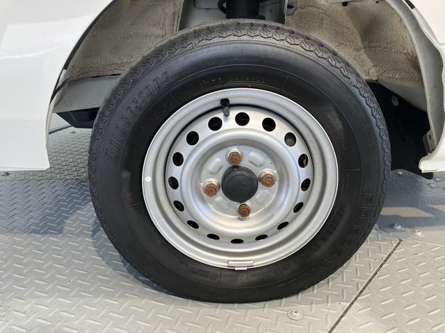 ハイゼットトラックスタンダード４ＷＤ　ＭＴ車　マニュアルエアコン　パワステ　ＡＢＳ　運転席エアバッグ　ラジオ（愛媛県）の中古車