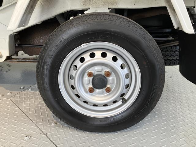 ハイゼットトラックスタンダード４ＷＤ　ＭＴ車　マニュアルエアコン　パワステ　ＡＢＳ　運転席エアバッグ　ラジオ（愛媛県）の中古車