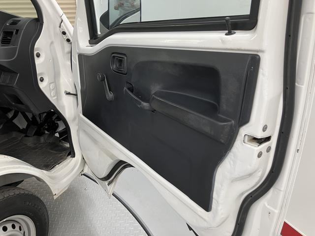 ハイゼットトラックスタンダード４ＷＤ　ＭＴ車　マニュアルエアコン　パワステ　ＡＢＳ　運転席エアバッグ　ラジオ（愛媛県）の中古車