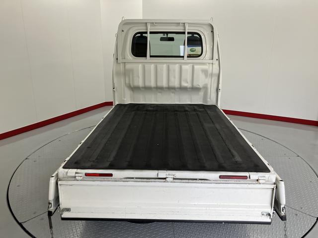 ハイゼットトラックスタンダード４ＷＤ　ＭＴ車　マニュアルエアコン　パワステ　ＡＢＳ　運転席エアバッグ　ラジオ（愛媛県）の中古車