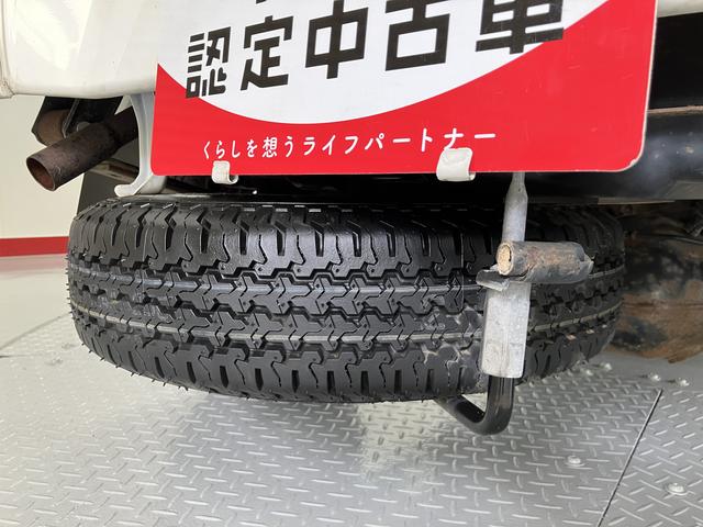 ハイゼットトラックスタンダード４ＷＤ　ＭＴ車　マニュアルエアコン　パワステ　ＡＢＳ　運転席エアバッグ　ラジオ（愛媛県）の中古車