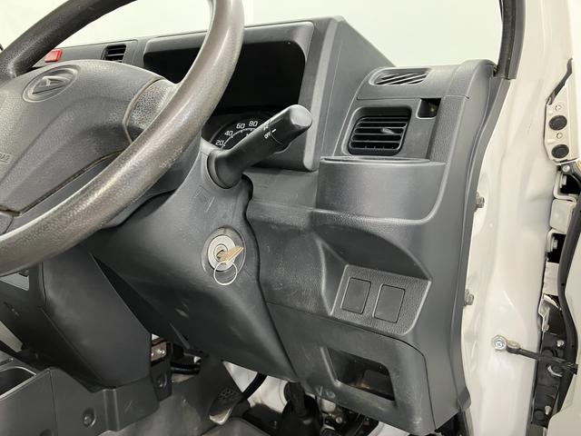 ハイゼットトラックスタンダード４ＷＤ　ＭＴ車　マニュアルエアコン　パワステ　ＡＢＳ　運転席エアバッグ　ラジオ（愛媛県）の中古車