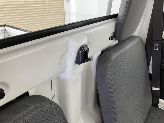 ハイゼットトラックスタンダード４ＷＤ　ＭＴ車　マニュアルエアコン　パワステ　ＡＢＳ　運転席エアバッグ　ラジオ（愛媛県）の中古車