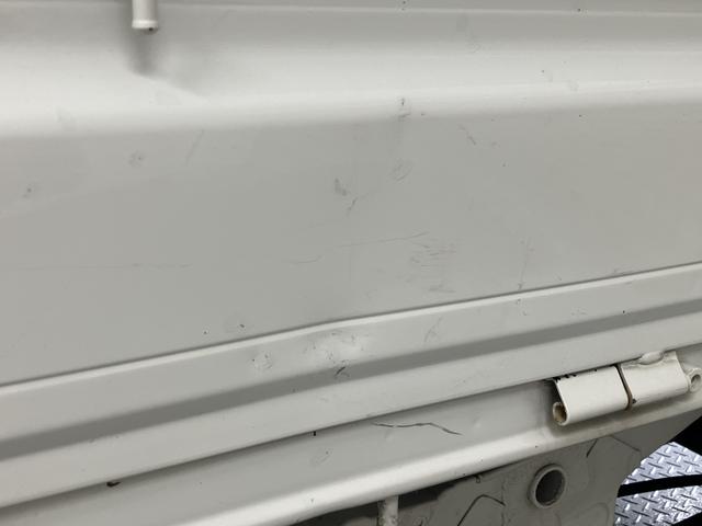 ハイゼットトラックスタンダード４ＷＤ　ＭＴ車　マニュアルエアコン　パワステ　ＡＢＳ　運転席エアバッグ　ラジオ（愛媛県）の中古車