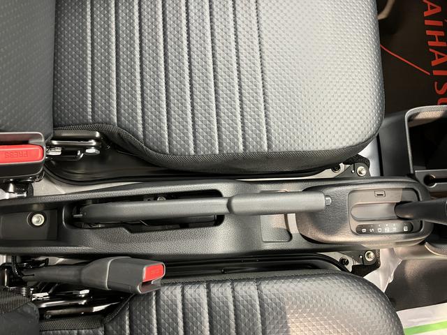 ハイゼットトラックスタンダードスマートアシストＩＩＩｔ　エアコン　パワステ　オートライト　オートハイビーム　左右エアバック　ＡＢＳ　ＡＭ・ＦＭラジオ　４ＷＤ　ＣＶＴ車（愛媛県）の中古車