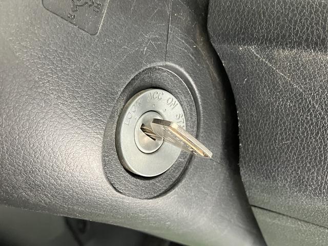 ハイゼットトラックスタンダード２ＷＤ　ＭＴ車　ラジオ　ＥＴＣ　マニュアルエアコン　パワステ　ＡＢＳ　運転席エアバッグ（愛媛県）の中古車