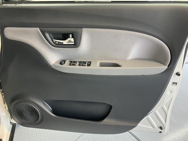 キャストアクティバＸ　ＳＡII純正ナビ　バックカメラ　フルセグＴＶ　ＣＤ　ＤＶＤ　ＵＳＢ　Ｂｌｕｅｔｏｏｔｈ　ＥＴＣ　オートライト　ベンチシート　プッシュスタート　アイドリングストップ　電動格納ドアミラー　キーフリーシステム（愛媛県）の中古車