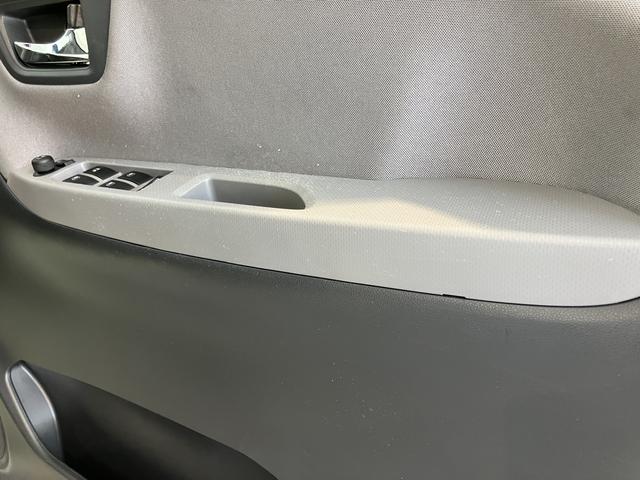 キャストアクティバＸ　ＳＡII純正ナビ　バックカメラ　フルセグＴＶ　ＣＤ　ＤＶＤ　ＵＳＢ　Ｂｌｕｅｔｏｏｔｈ　ＥＴＣ　オートライト　ベンチシート　プッシュスタート　アイドリングストップ　電動格納ドアミラー　キーフリーシステム（愛媛県）の中古車