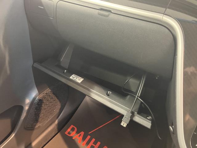 ムーヴカスタム　ＲＳ　ハイパーＳＡIIベンチシート　アイドリングストップ車　オートライト　ＬＥＤヘッドライト　フロントフォグランプ　盗難防止装置　社外ナビ　社外ＥＴＣ車載器　社外フ　フロントドライブレコーダー　バックカメラ　ＣＤ　ＤＶＤ（愛媛県）の中古車