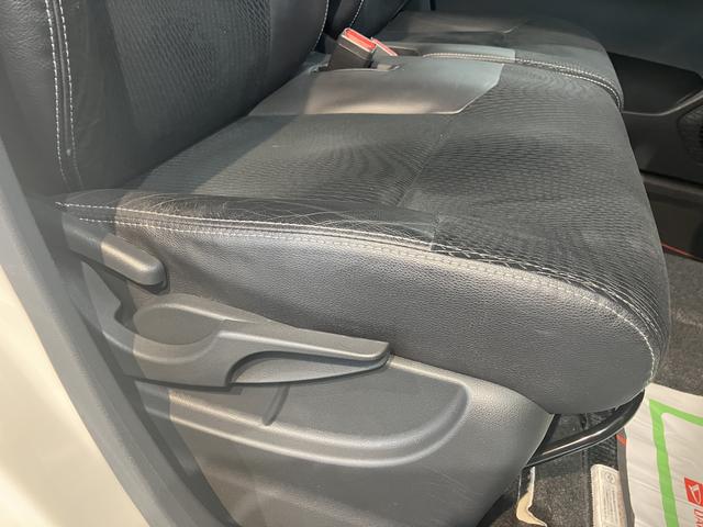 ムーヴカスタム　ＲＳ　ハイパーＳＡIIベンチシート　アイドリングストップ車　オートライト　ＬＥＤヘッドライト　フロントフォグランプ　盗難防止装置　社外ナビ　社外ＥＴＣ車載器　社外フ　フロントドライブレコーダー　バックカメラ　ＣＤ　ＤＶＤ（愛媛県）の中古車