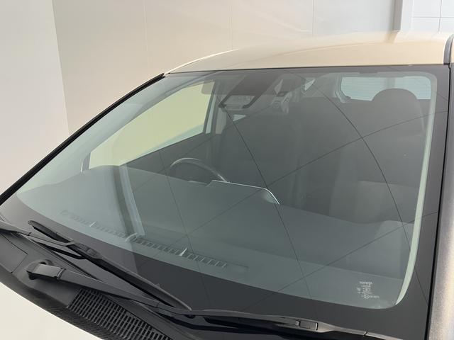 シエンタハイブリッド　ファンベースＧ純正ナビ　パノラマモニター　ワンセグＴＶ　ＣＤ　Ｂｌｕｅｔｏｏｔｈ　ドラレコ　ＥＴＣ　両側電動スライドドア　オートライト　ＬＥＤヘッドライト　クルーズコントロール　電動格納ドアミラー　キーフリー（愛媛県）の中古車