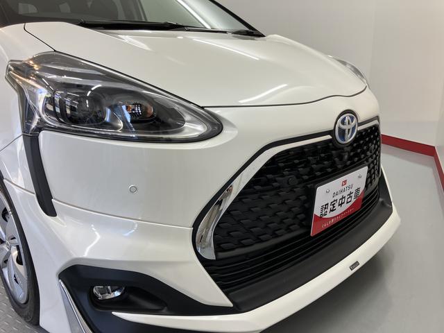 シエンタハイブリッド　ファンベースＧ純正ナビ　パノラマモニター　ワンセグＴＶ　ＣＤ　Ｂｌｕｅｔｏｏｔｈ　ドラレコ　ＥＴＣ　両側電動スライドドア　オートライト　ＬＥＤヘッドライト　クルーズコントロール　電動格納ドアミラー　キーフリー（愛媛県）の中古車