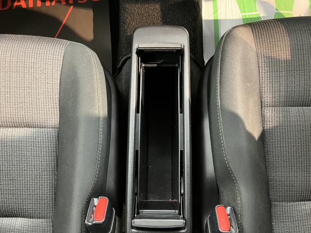 シエンタハイブリッド　ファンベースＧ純正ナビ　パノラマモニター　ワンセグＴＶ　ＣＤ　Ｂｌｕｅｔｏｏｔｈ　ドラレコ　ＥＴＣ　両側電動スライドドア　オートライト　ＬＥＤヘッドライト　クルーズコントロール　電動格納ドアミラー　キーフリー（愛媛県）の中古車