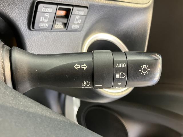 シエンタハイブリッド　ファンベースＧ純正ナビ　パノラマモニター　ワンセグＴＶ　ＣＤ　Ｂｌｕｅｔｏｏｔｈ　ドラレコ　ＥＴＣ　両側電動スライドドア　オートライト　ＬＥＤヘッドライト　クルーズコントロール　電動格納ドアミラー　キーフリー（愛媛県）の中古車