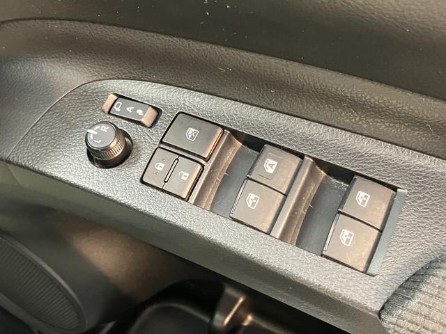 シエンタハイブリッド　ファンベースＧ純正ナビ　パノラマモニター　ワンセグＴＶ　ＣＤ　Ｂｌｕｅｔｏｏｔｈ　ドラレコ　ＥＴＣ　両側電動スライドドア　オートライト　ＬＥＤヘッドライト　クルーズコントロール　電動格納ドアミラー　キーフリー（愛媛県）の中古車