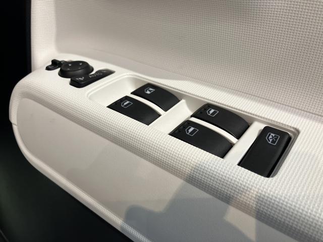 ムーヴキャンバスストライプスG純正ナビ パノラマモニター 地上デジタルTV CD VD Bluetooth 両側電動スライドドア プッシュスタート キーフリーシステム 運転席助手席シートヒーター LEDヘッドライト オートライト(愛媛県)の中古車