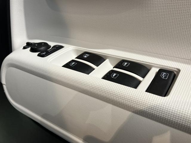 ムーヴキャンバスストライプスGディスプレイオーディオ パノラマモニター 地上デジタルTV Bluetooth プッシュスタート 両側電動スライドドア 運転席助手席シートヒーター 電動パーキング LEDヘッドライト オートライト(愛媛県)の中古車