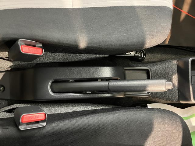 ミライースL SAIII2WD コーナーセンサー 盗難防止装置 オートマチックハイビーム アイドリングストップ車 ハロゲンヘッドライト 純正CDデッキ CD USB AUX AM FM(愛媛県)の中古車