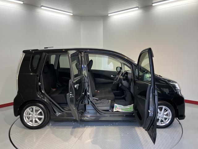 ムーヴカスタム　Ｘ　ＳＡ２ＷＤ　ＣＶＴ車　ＥＴＣ　プッシュスタート　アイドリングストップ　ベンチシート　ディスチャージヘッドライト　電動格納ドアミラー　キーフリーシステム（愛媛県）の中古車