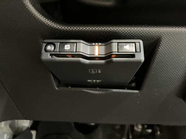 ロッキープレミアム純正ナビ　パノラマモニター　地上デジタルＴＶ　ＣＤ　ＤＶＤ　Ｂｌｕｅｔｏｏｔｈ　ＵＳＢ　プッシュスタート　前席シートヒーター　クルーズコントロール　ＬＥＤヘッドライト　オートライト　スマートアシスト（愛媛県）の中古車