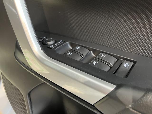 ロッキープレミアム純正ナビ　パノラマモニター　地上デジタルＴＶ　ＣＤ　ＤＶＤ　Ｂｌｕｅｔｏｏｔｈ　ＵＳＢ　プッシュスタート　前席シートヒーター　クルーズコントロール　ＬＥＤヘッドライト　オートライト　スマートアシスト（愛媛県）の中古車