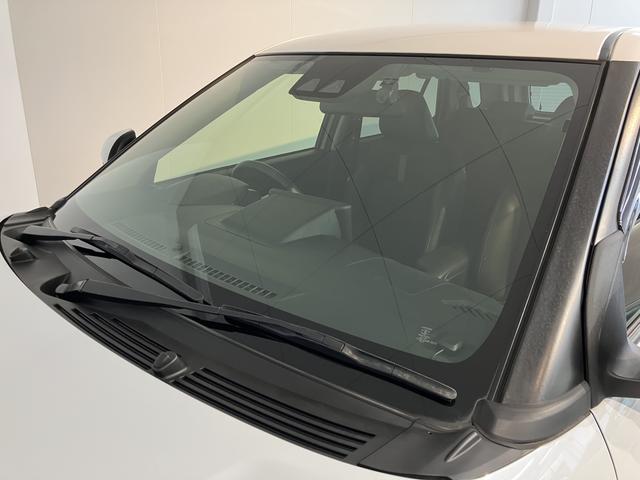 ロッキープレミアム純正ナビ　パノラマモニター　地上デジタルＴＶ　ＣＤ　ＤＶＤ　Ｂｌｕｅｔｏｏｔｈ　ＵＳＢ　プッシュスタート　前席シートヒーター　クルーズコントロール　ＬＥＤヘッドライト　オートライト　スマートアシスト（愛媛県）の中古車
