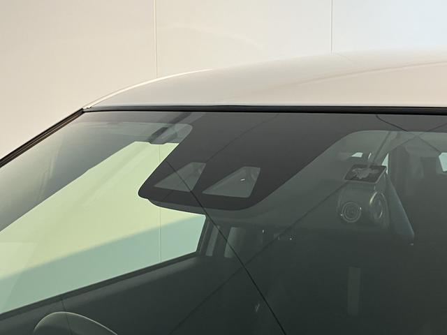 ロッキープレミアム純正ナビ　パノラマモニター　地上デジタルＴＶ　ＣＤ　ＤＶＤ　Ｂｌｕｅｔｏｏｔｈ　ＵＳＢ　プッシュスタート　前席シートヒーター　クルーズコントロール　ＬＥＤヘッドライト　オートライト　スマートアシスト（愛媛県）の中古車