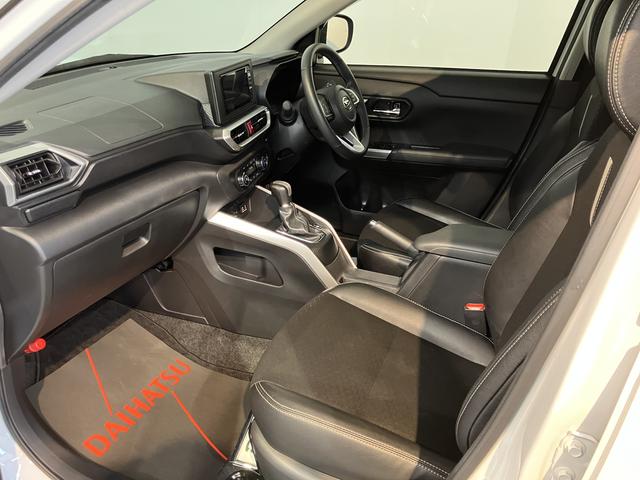 ロッキープレミアム純正ナビ　パノラマモニター　地上デジタルＴＶ　ＣＤ　ＤＶＤ　Ｂｌｕｅｔｏｏｔｈ　ＵＳＢ　プッシュスタート　前席シートヒーター　クルーズコントロール　ＬＥＤヘッドライト　オートライト　スマートアシスト（愛媛県）の中古車