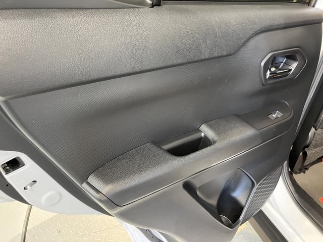 ロッキープレミアム純正ナビ　パノラマモニター　地上デジタルＴＶ　ＣＤ　ＤＶＤ　Ｂｌｕｅｔｏｏｔｈ　ＵＳＢ　プッシュスタート　前席シートヒーター　クルーズコントロール　ＬＥＤヘッドライト　オートライト　スマートアシスト（愛媛県）の中古車