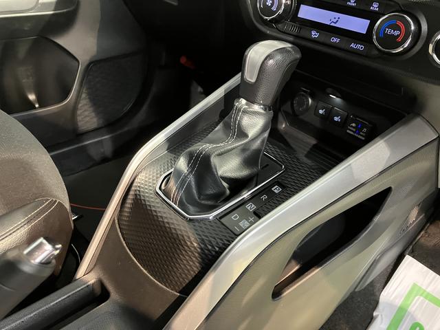 ロッキープレミアム純正ナビ　パノラマモニター　地上デジタルＴＶ　ＣＤ　ＤＶＤ　Ｂｌｕｅｔｏｏｔｈ　ＵＳＢ　プッシュスタート　前席シートヒーター　クルーズコントロール　ＬＥＤヘッドライト　オートライト　スマートアシスト（愛媛県）の中古車