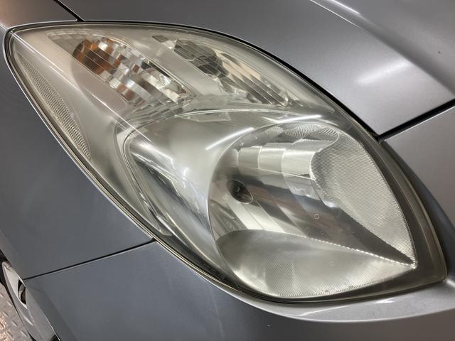 ヴィッツＦ純正ナビ　　ＣＤ　ＤＶＤ　社外ＥＴＣ　マニュアルエアコン　パワステ　パワーウィンドウ　キーレスエントリー（愛媛県）の中古車