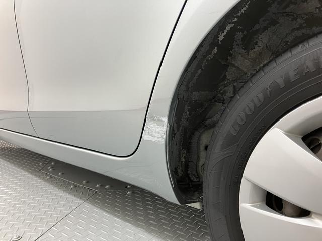 ヴィッツＦ純正ナビ　　ＣＤ　ＤＶＤ　社外ＥＴＣ　マニュアルエアコン　パワステ　パワーウィンドウ　キーレスエントリー（愛媛県）の中古車