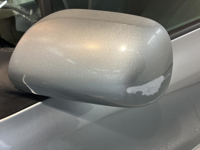 ヴィッツＦ純正ナビ　　ＣＤ　ＤＶＤ　社外ＥＴＣ　マニュアルエアコン　パワステ　パワーウィンドウ　キーレスエントリー（愛媛県）の中古車