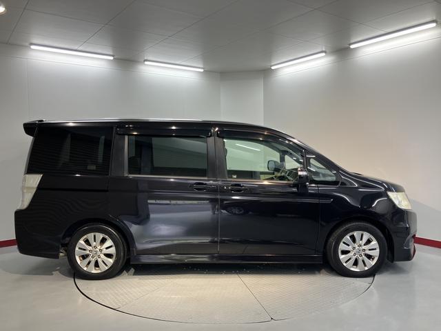 ステップワゴンスパーダＺ純正ナビ　バックモニター　ワンセグＴＶ　ＣＤ　ＤＶＤ　ＥＴＣ　両側電動スライドドア　オートライト　アイドリングストップ　盗難防止システム　電動格納ドアミラー　キーレスエントリー（愛媛県）の中古車