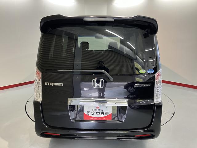 ステップワゴンスパーダＺ純正ナビ　バックモニター　ワンセグＴＶ　ＣＤ　ＤＶＤ　ＥＴＣ　両側電動スライドドア　オートライト　アイドリングストップ　盗難防止システム　電動格納ドアミラー　キーレスエントリー（愛媛県）の中古車