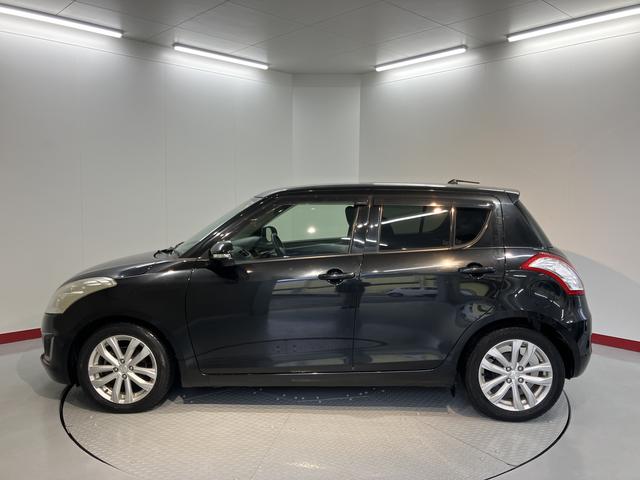 スイフトＸＬ−ＤＪＥ純正ナビ　バックモニター　フルセグＴＶ　ＣＤ　ＤＶＤ　ＵＳＢ　Ｂｌｕｅｔｏｏｔｈ　ＥＴＣ　オートライト　プッシュスタート　アイドリングストップ　電動格納ドアミラー　キーフリーシステム（愛媛県）の中古車