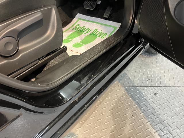 スイフトＸＬ−ＤＪＥ純正ナビ　バックモニター　フルセグＴＶ　ＣＤ　ＤＶＤ　ＵＳＢ　Ｂｌｕｅｔｏｏｔｈ　ＥＴＣ　オートライト　プッシュスタート　アイドリングストップ　電動格納ドアミラー　キーフリーシステム（愛媛県）の中古車