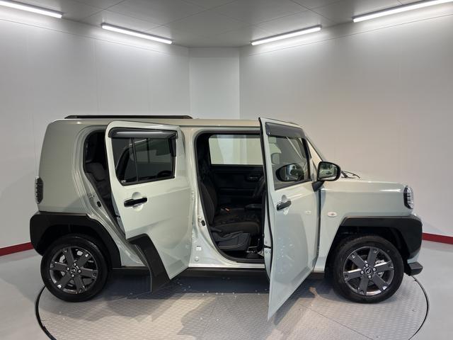 タフトＧ　ダーククロムベンチャー前席シートヒーター　クルーズコントロール　オートライト　ＬＥＤヘッドライト　プッシュスタート　アイドリングストップ　電動パーキング　電動格納ドアミラー　キーフリーシステム　パノラマカメラ装着車（愛媛県）の中古車