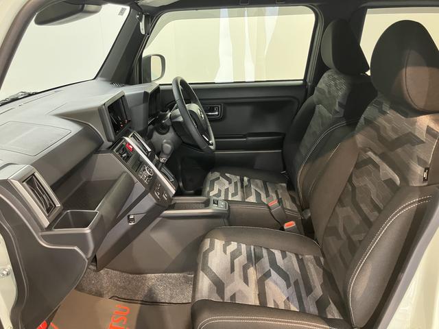 タフトＧ　ダーククロムベンチャー前席シートヒーター　クルーズコントロール　オートライト　ＬＥＤヘッドライト　プッシュスタート　アイドリングストップ　電動パーキング　電動格納ドアミラー　キーフリーシステム　パノラマカメラ装着車（愛媛県）の中古車