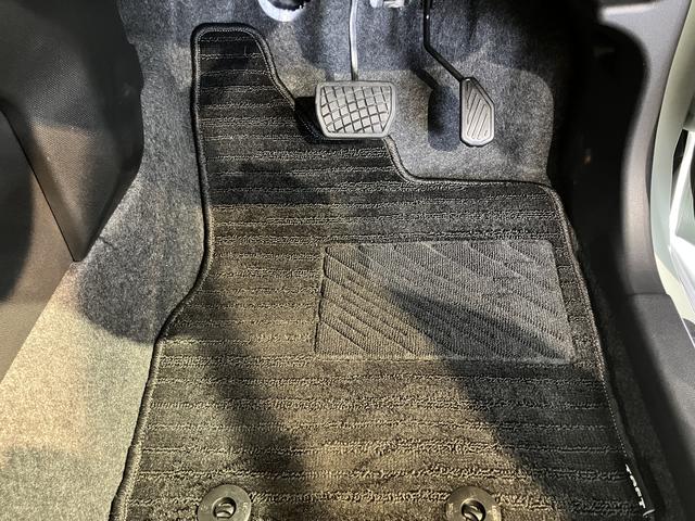 タフトＧ　ダーククロムベンチャー前席シートヒーター　クルーズコントロール　オートライト　ＬＥＤヘッドライト　プッシュスタート　アイドリングストップ　電動パーキング　電動格納ドアミラー　キーフリーシステム　パノラマカメラ装着車（愛媛県）の中古車