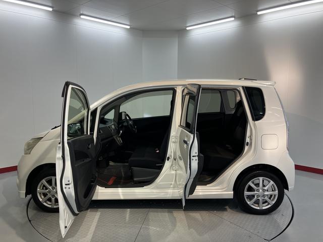 ムーヴカスタム　Ｘリミテッド純正ナビ　バックカメラ　ワンセグＴＶ　ＣＤ　純正ナビ　ベンチシート　プッシュスタート　アイドリングストップ　ディスチャージヘッドライト　電動格納ドアミラー　キーフリーシステム（愛媛県）の中古車