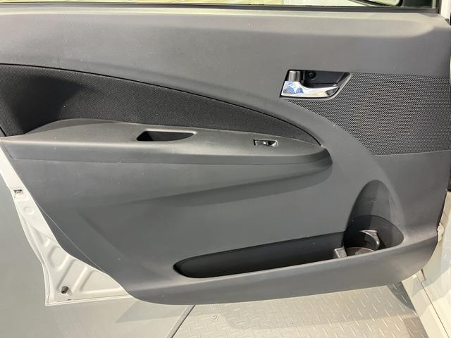 ムーヴカスタム　Ｘリミテッド純正ナビ　バックカメラ　ワンセグＴＶ　ＣＤ　純正ナビ　ベンチシート　プッシュスタート　アイドリングストップ　ディスチャージヘッドライト　電動格納ドアミラー　キーフリーシステム（愛媛県）の中古車