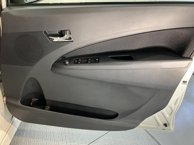 ムーヴカスタム　Ｘリミテッド純正ナビ　バックカメラ　ワンセグＴＶ　ＣＤ　純正ナビ　ベンチシート　プッシュスタート　アイドリングストップ　ディスチャージヘッドライト　電動格納ドアミラー　キーフリーシステム（愛媛県）の中古車