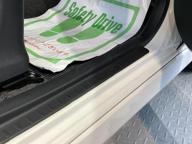 ムーヴカスタム　Ｘリミテッド純正ナビ　バックカメラ　ワンセグＴＶ　ＣＤ　純正ナビ　ベンチシート　プッシュスタート　アイドリングストップ　ディスチャージヘッドライト　電動格納ドアミラー　キーフリーシステム（愛媛県）の中古車