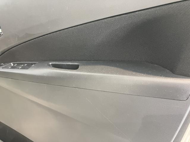 ムーヴカスタム　Ｘリミテッド純正ナビ　バックカメラ　ワンセグＴＶ　ＣＤ　純正ナビ　ベンチシート　プッシュスタート　アイドリングストップ　ディスチャージヘッドライト　電動格納ドアミラー　キーフリーシステム（愛媛県）の中古車