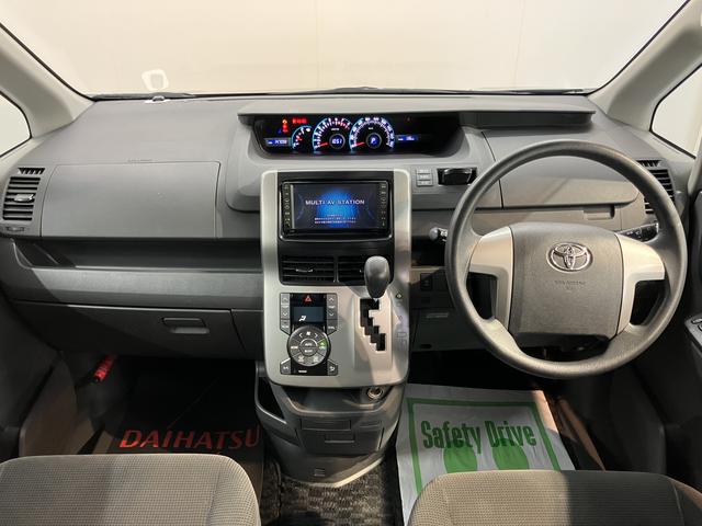 ノアサイドシートリフトアップ　車　手動介護式福祉車両　純正ナビ　ＣＤ　ＤＶＤ　片側電動スライドドア　ディスチャージヘッドライト　プッシュスタート　電動格納ドアミラー　キーフリーシステム（愛媛県）の中古車