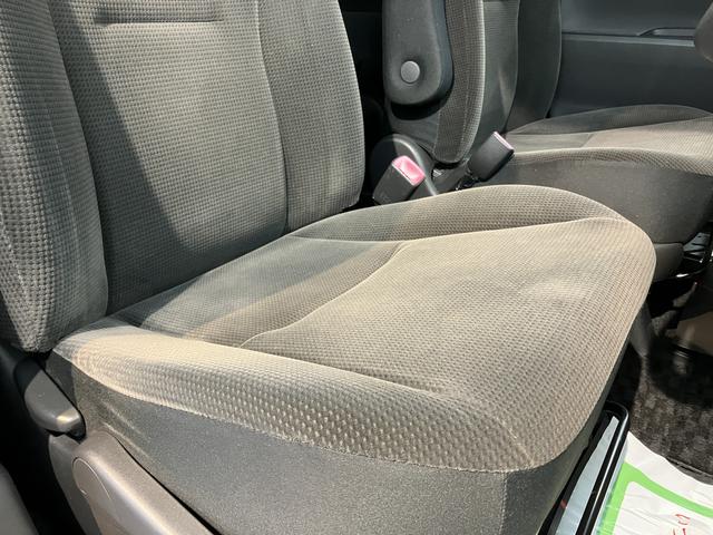 ノアサイドシートリフトアップ　車　手動介護式福祉車両　純正ナビ　ＣＤ　ＤＶＤ　片側電動スライドドア　ディスチャージヘッドライト　プッシュスタート　電動格納ドアミラー　キーフリーシステム（愛媛県）の中古車