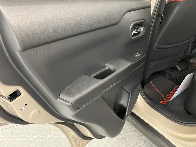 ロッキーＸプッシュスタート　オーディオレス　パノラマモニター　プッシュスタート　ＬＥＤヘッドライト　オートライト　純正アルミホイール　スマートアシスト（愛媛県）の中古車