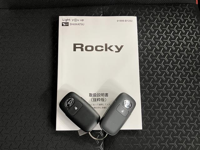 ロッキーＸプッシュスタート　オーディオレス　パノラマモニター　プッシュスタート　ＬＥＤヘッドライト　オートライト　純正アルミホイール　スマートアシスト（愛媛県）の中古車