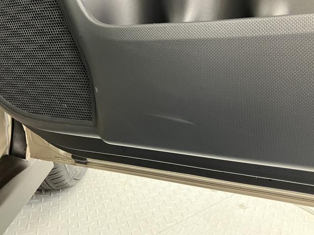 ロッキーＸプッシュスタート　オーディオレス　パノラマモニター　プッシュスタート　ＬＥＤヘッドライト　オートライト　純正アルミホイール　スマートアシスト（愛媛県）の中古車